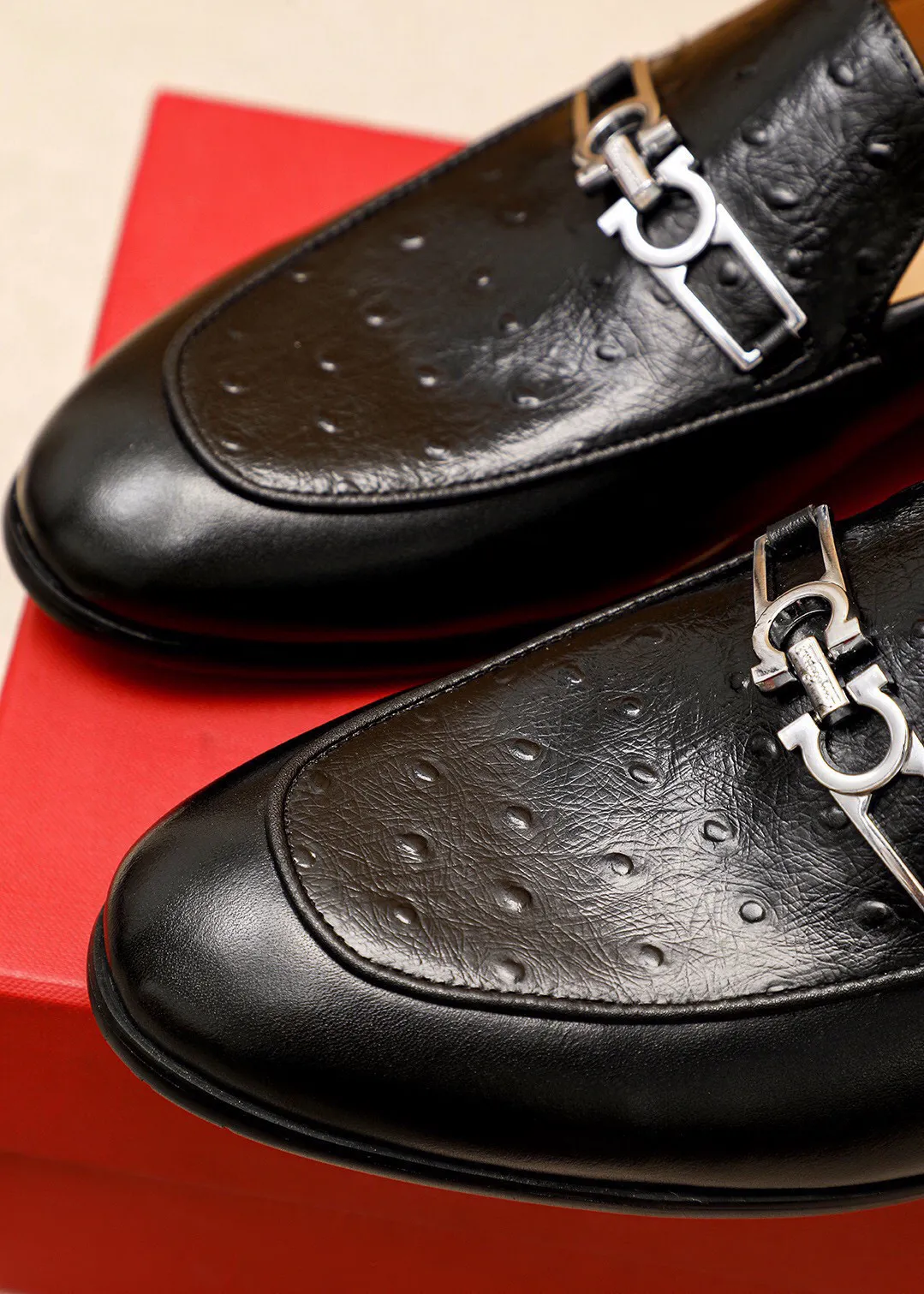 Men's shoes 💰480 💐[Ferragamo/Ferragamo] (high-end Niuli) New 🐲Ferragamo* Ferragamo classic formal leather shoes! The upper is made of imported first-layer cowhide and the upper is made of comfortable first-layer cowhide leather lining! Original wear-resistant rubber outsole! High quality products! Code number 38-44 (45🉑️customized)